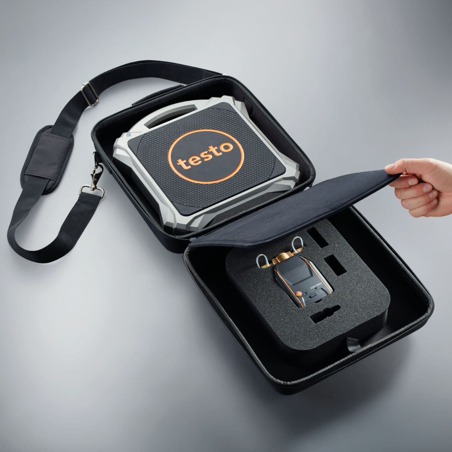Testo 560i Digital Refrigerant Scale with Charging Valve