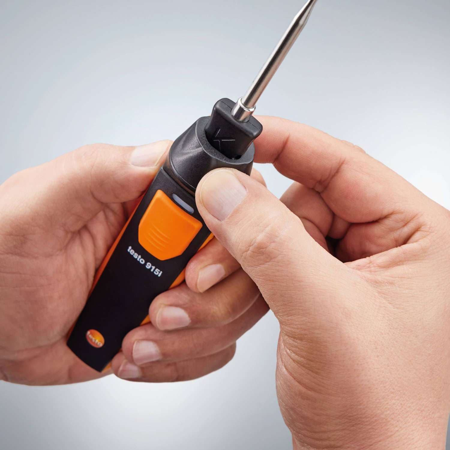 testo 915i - Thermometer with air probe and smartphone operation